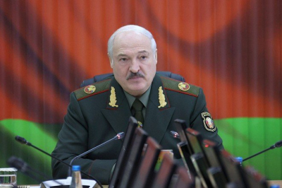 Лукашенко проводит внезапную проверку готовности в ВС страны