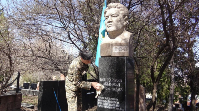 Акция «100 дней до Победы»: военнослужащие, ветераны и курсанты почтили память героев ВОВ