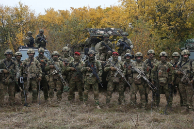 Жители Красного Лимана встретили российских военных слезами радости