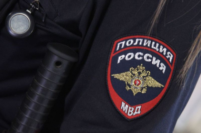 Молодой Маяковский приставал к москвичам и портил клумбы