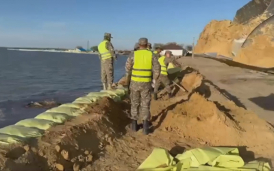 Вода всё еще угрожает селу в Иргизском районе