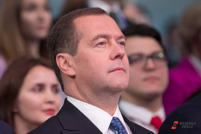 В России выросло число контрактников и добровольцев: заявления Медведева